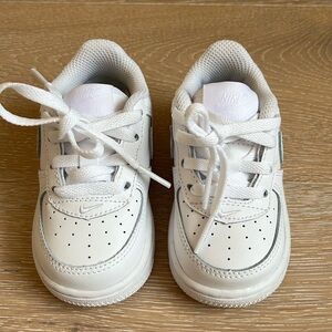 Force 1 NIKE toddler NEW with box size 5
